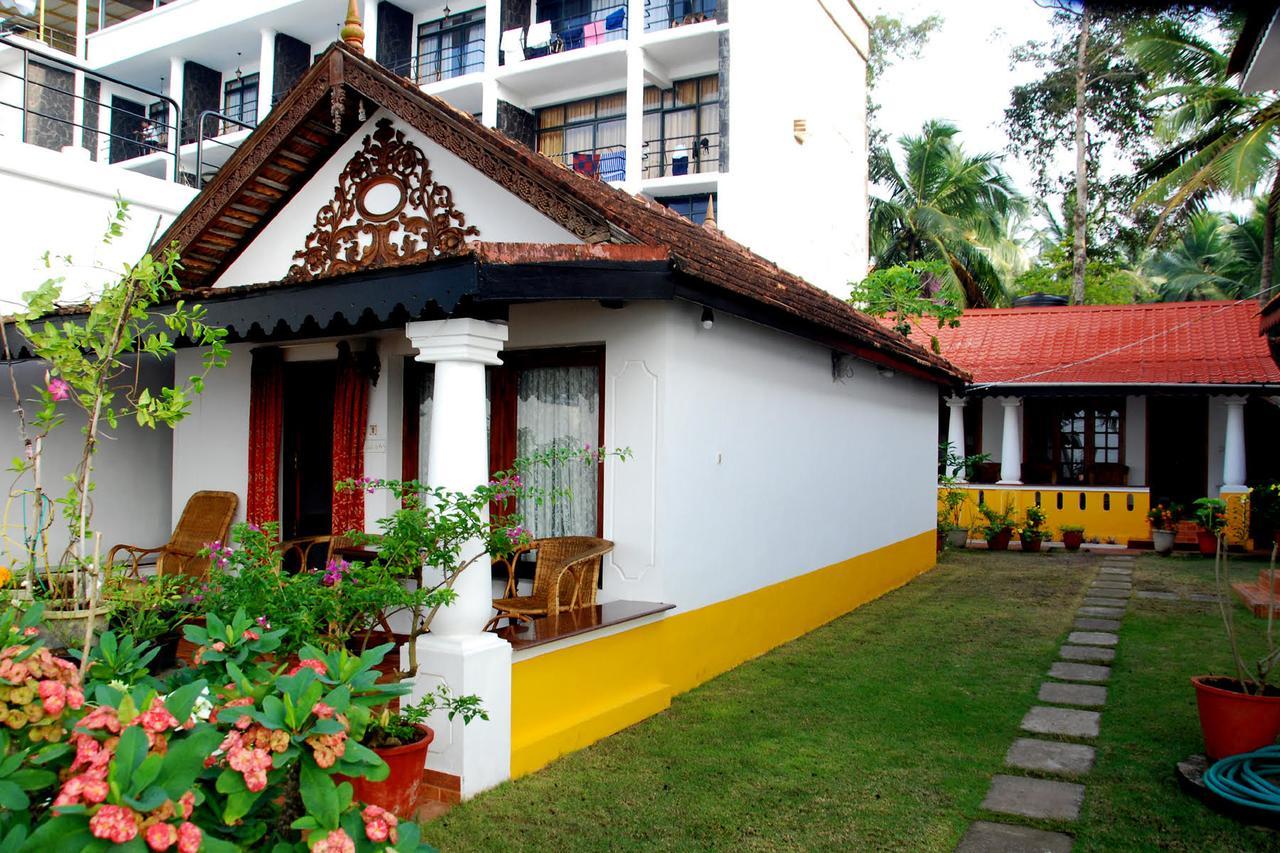 Kovalam Beach Cottage Exterior photo